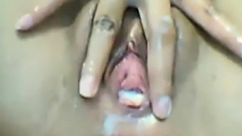 teen amateur german amateur masturbation finger chinese pussy web cam amateur asian close up