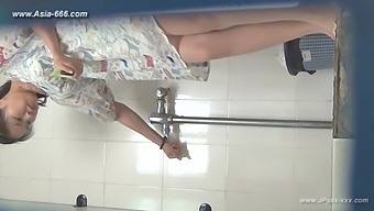 high definition hidden cam hidden chinese cam voyeur pissing toilet amateur asian